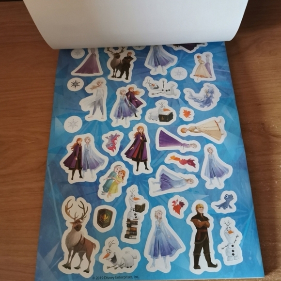Disney Frozen Activity Sets and Cards - Picture 4 of 7